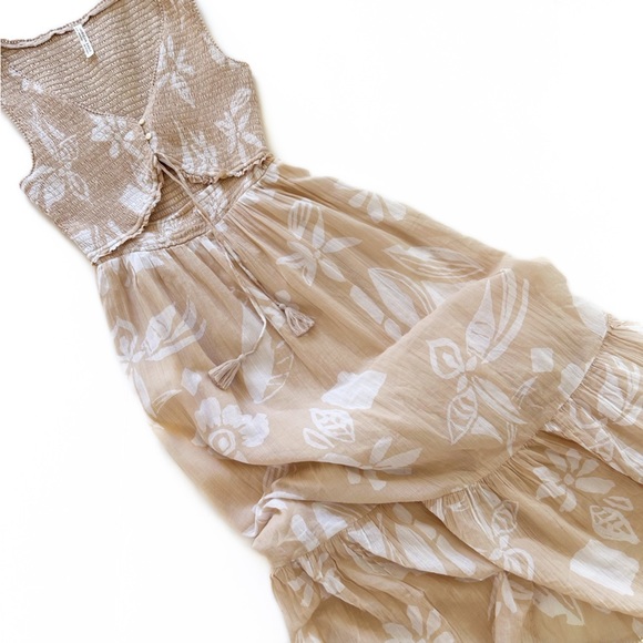 American Eagle Women’s XS Beige Floral Cutout Maxi Dress Smocked Chest - Picture 2 of 10